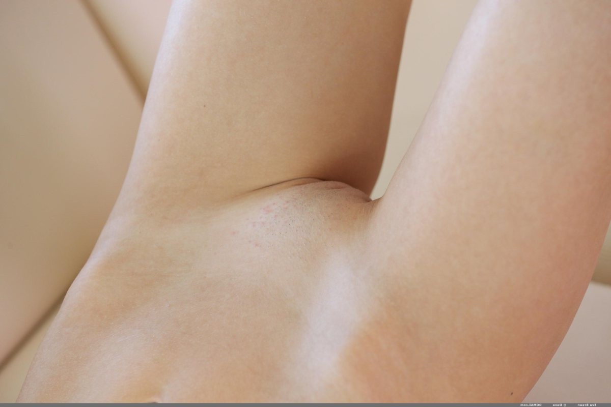 Morena, de ojos castaños y medidas perfectas